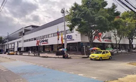 Local comercial en Bogotá — 244 m²